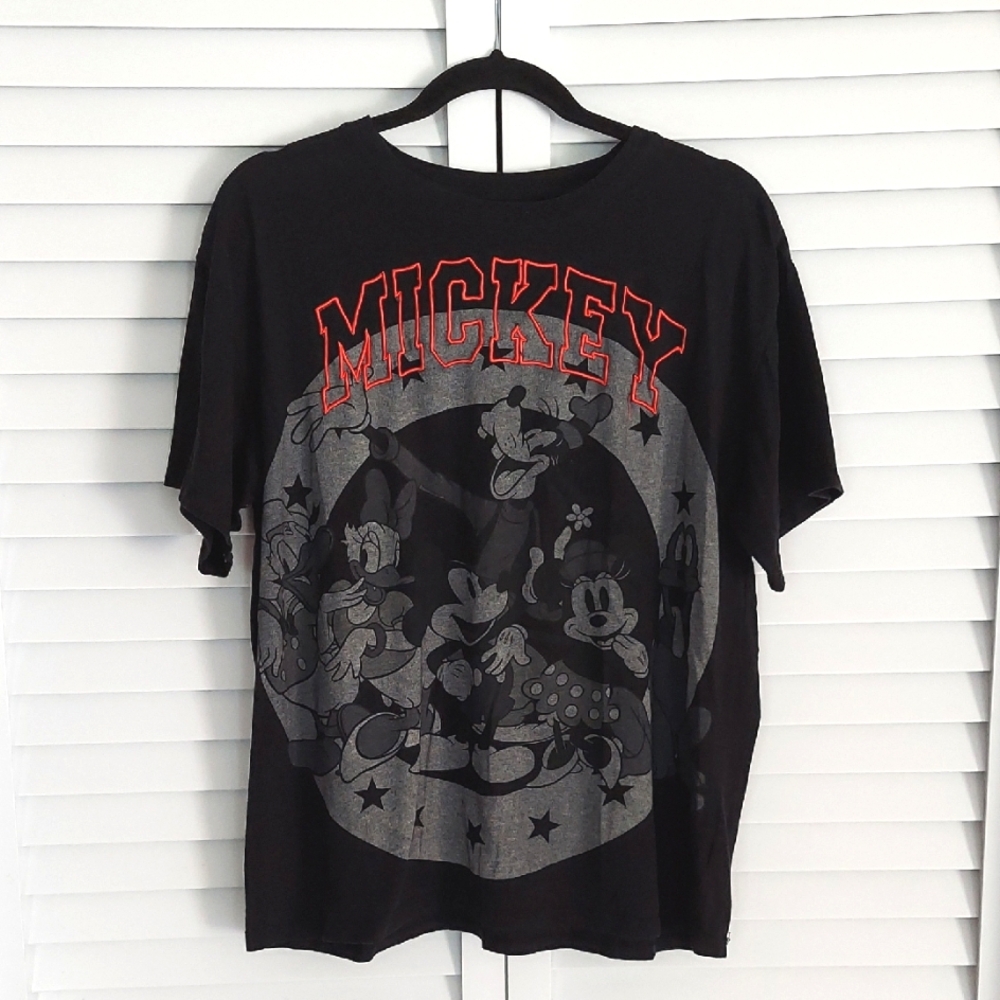 Mickey Tee, Size Large, Black, Unisex, Gray Cartoon Party On Front, Cotton Blend